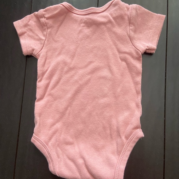 Chick pea 2 pack solid pink baby girl onesies set size 6-9M EUC - Picture 5 of 7